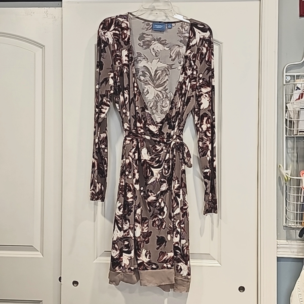 Stunning wrap dress
